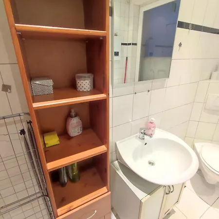 Jungle In For 4 Persons 24 H Check In Appartamento Kelkheim